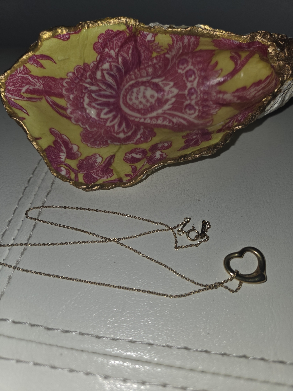 TIFFANY 18k Gold Heart Signed Pretti Necklace AUTHENTIC